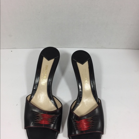 Bruno Magli Women’s Black Kitten Heel Shoe Size 9B - Picture 2 of 6